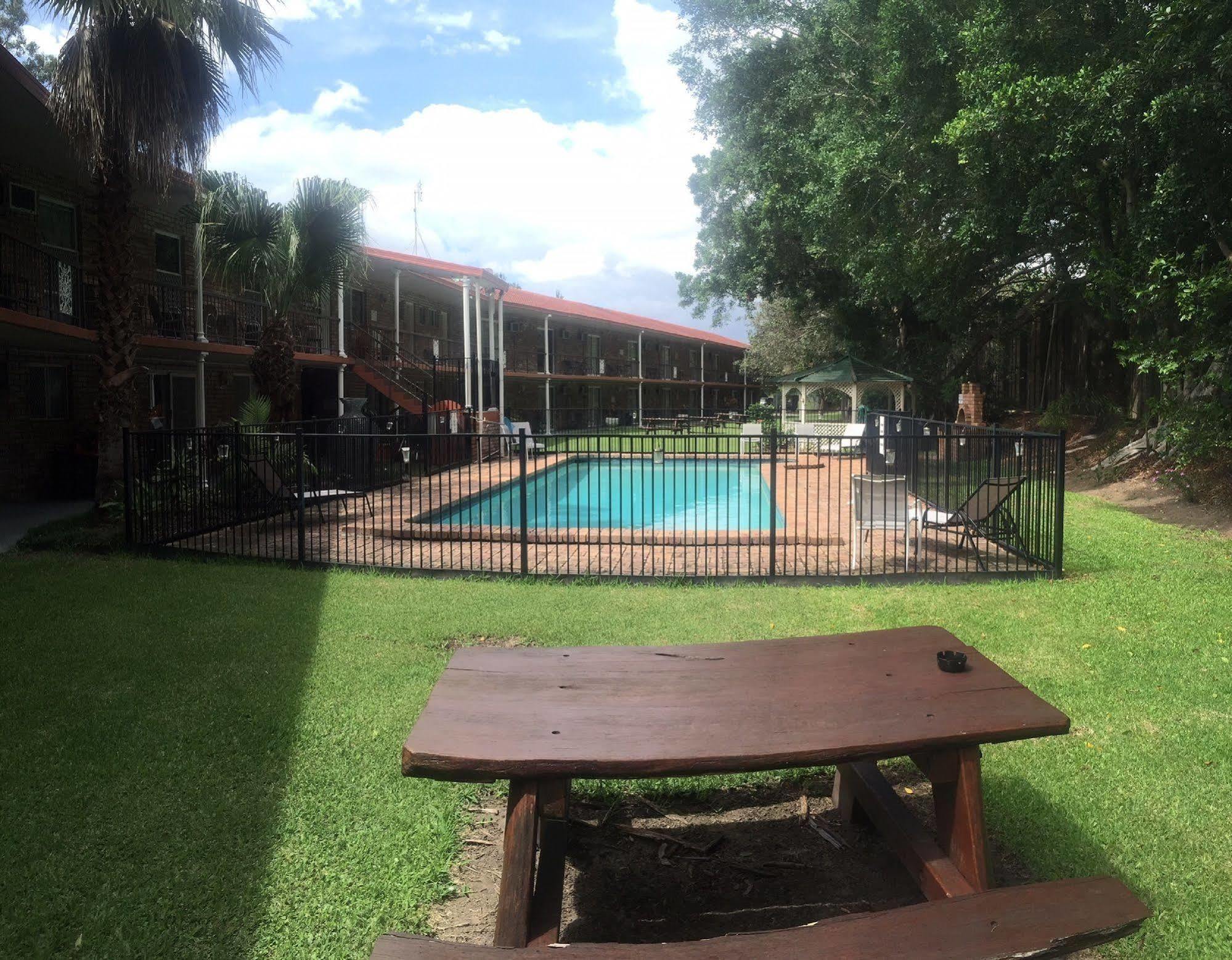Coomera Motor Inn Gold Coast Exterior photo